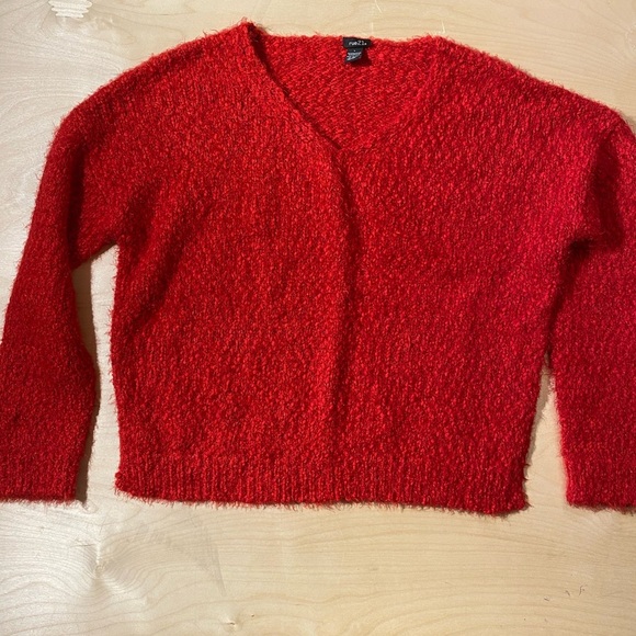 Rue 21 Sweater size Large (IS) - Picture 2 of 10